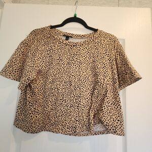 Mm Mm Mm Stylish Tan Leopard Print Women's Short Sleeve Tee Size L Euc